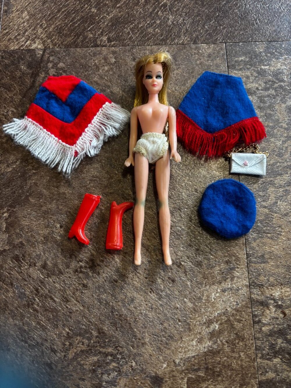 Topper Dawn doll wearing Cindi Joy Capes 5379